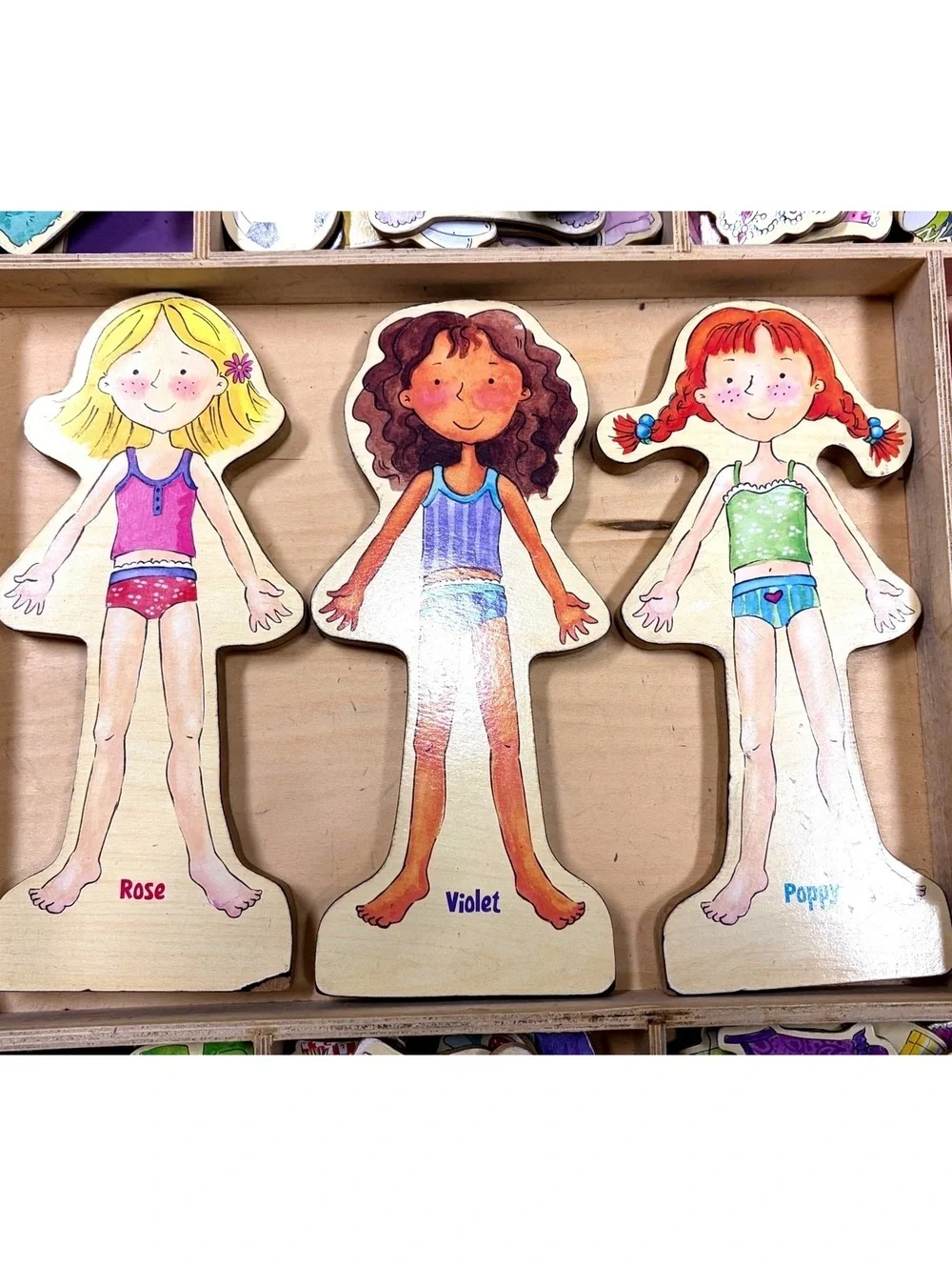 Shure Daisy Girls Magnetic Wooden Dress-Up Dolls with 103 Outfit Pieces